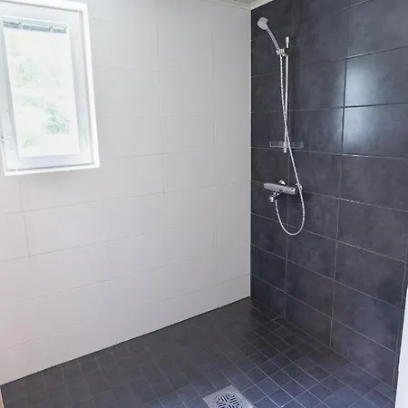 Lomaperkkioe Semesterbostad Kajana