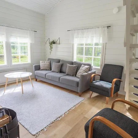 Lomaperkkioe Casa de Férias Kajaani