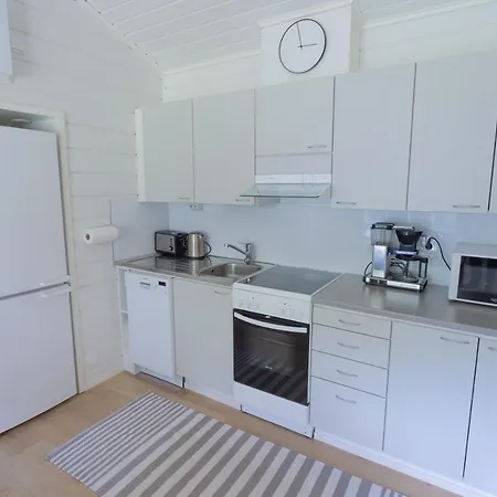 Lomaperkkioe Semesterbostad Kajana