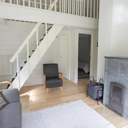 Semesterbostad Lomaperkkioe *