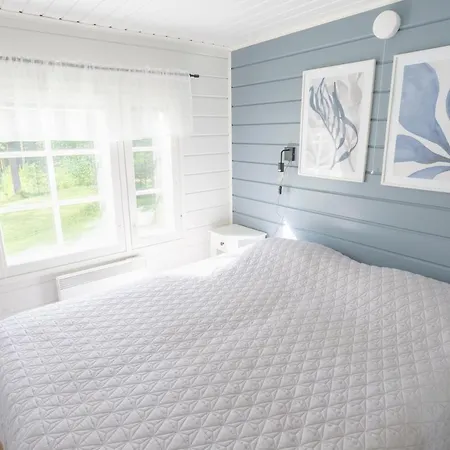 Lomaperkkioe Semesterbostad *