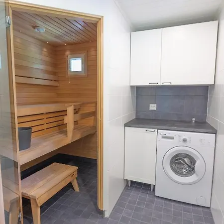 Semesterbostad Lomaperkkioe *