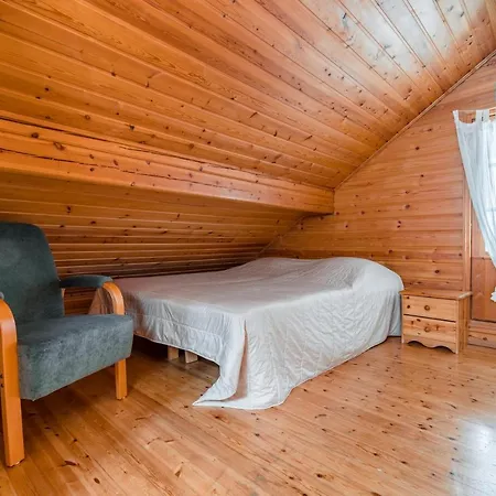 Lomaperkkioe Semesterbostad Kajana